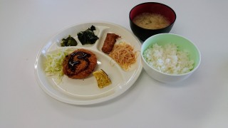 5��7���̐H��